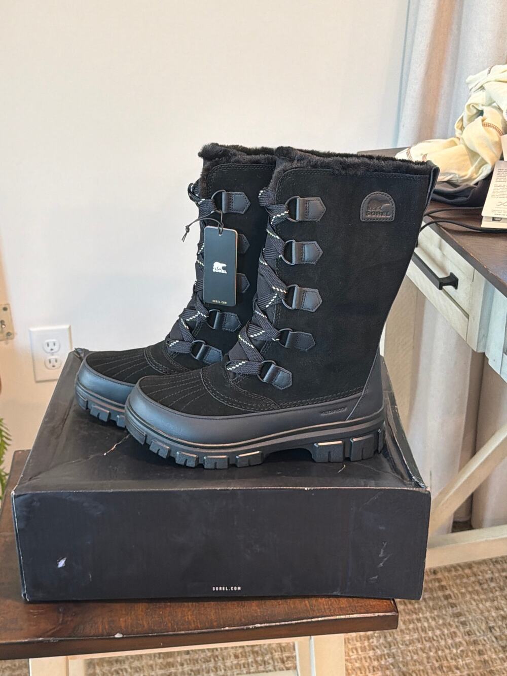 NEW NIB Sorel size 10 Tivoli V faux-fur lined tall waterproof boots winter